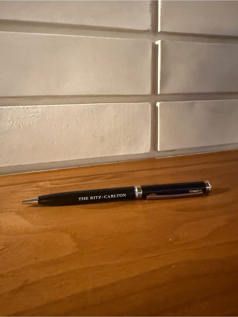Ritz Carlton Hotel Ballpoint Pen * Black Metal * Twist * Collectible * Works